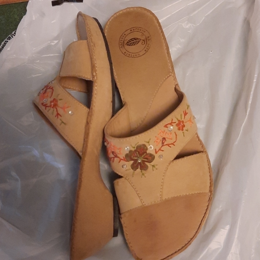 Nurture Women's Leather Sandals
